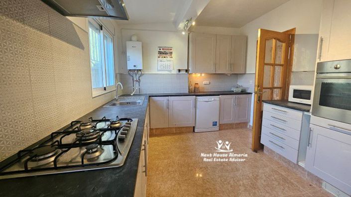 Image No.38-3 Bed Country House for sale