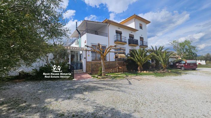 Image No.3-18 Bed Country House for sale