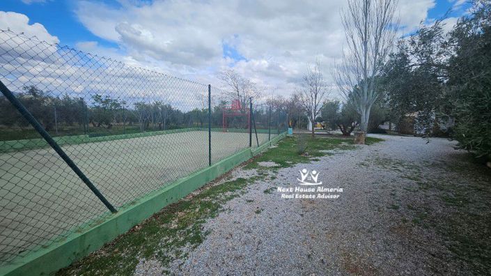 Image No.25-18 Bed Country House for sale