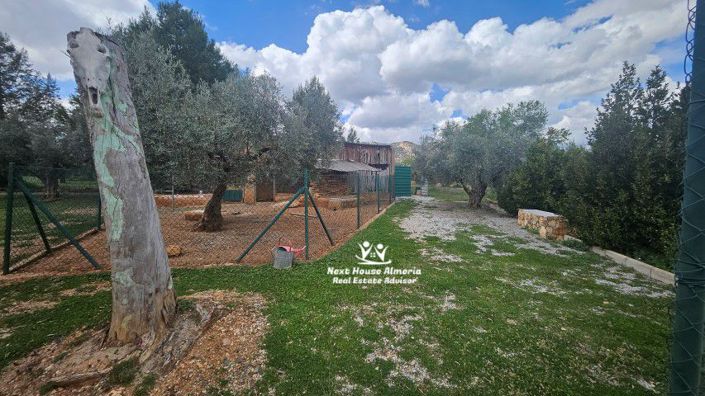 Image No.26-18 Bed Country House for sale