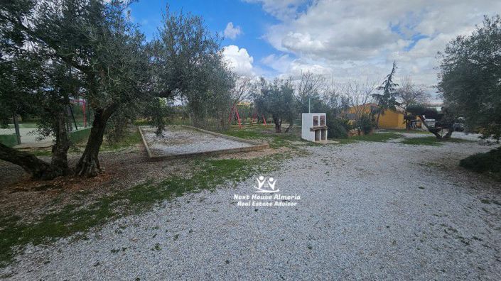 Image No.28-18 Bed Country House for sale