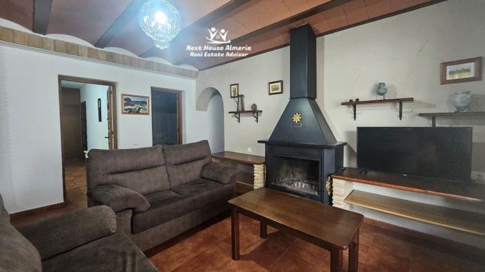 Image No.34-18 Bed Country House for sale