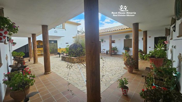 Image No.36-18 Bed Country House for sale