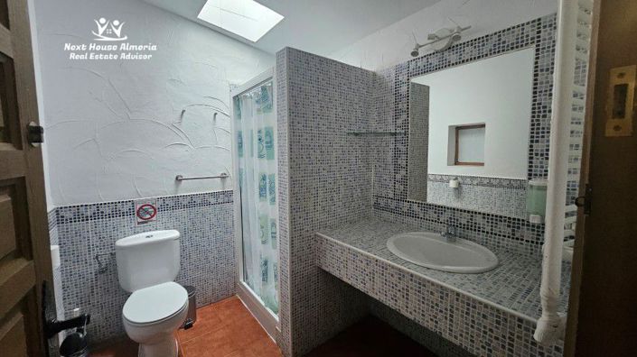 Image No.45-18 Bed Country House for sale