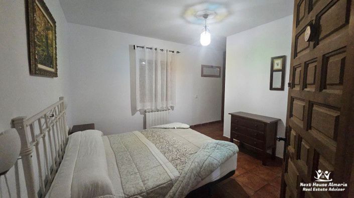 Image No.46-18 Bed Country House for sale