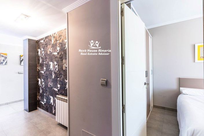 Image No.18-4 Bed Villa for sale