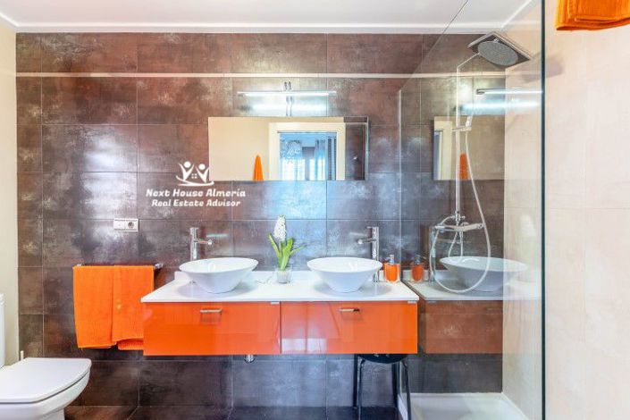 Image No.25-4 Bed Villa for sale