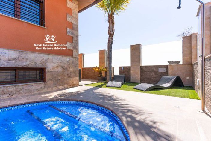 Image No.42-4 Bed Villa for sale