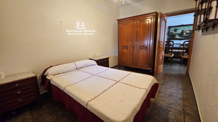 Image No.33-3 Bed Townhouse for sale