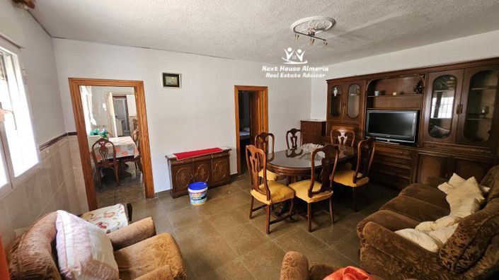 Image No.37-3 Bed Townhouse for sale