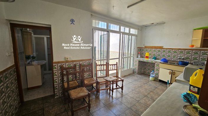 Image No.41-3 Bed Townhouse for sale