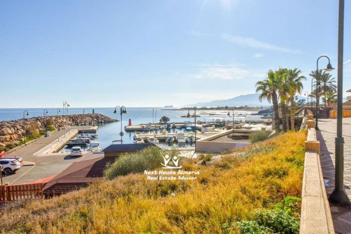 Image No.5-3 Bed Townhouse for sale