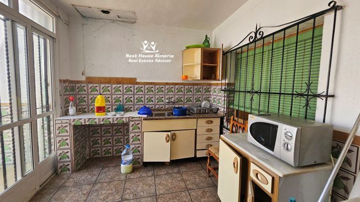 Image No.45-3 Bed Townhouse for sale