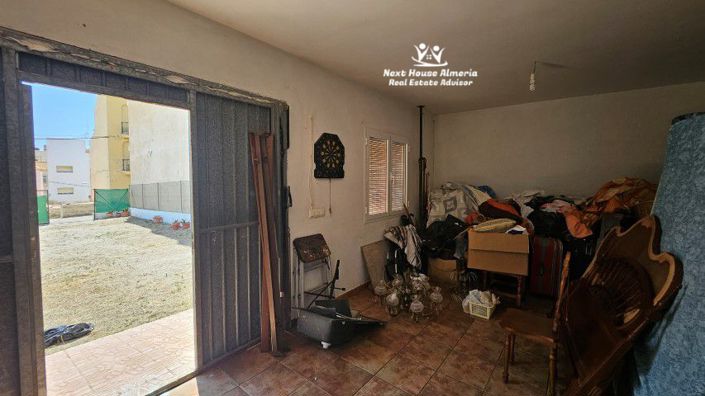 Image No.13-3 Bed Townhouse for sale