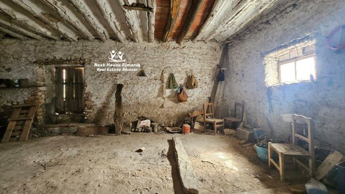 Image No.23-9 Bed Townhouse for sale