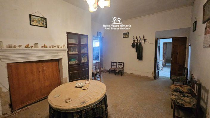 Image No.27-9 Bed Townhouse for sale