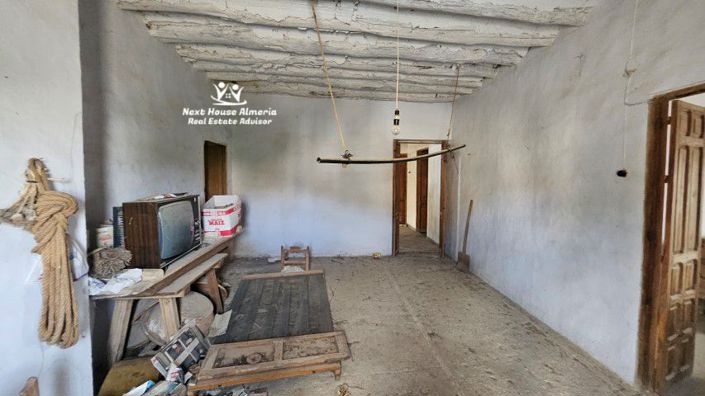 Image No.47-9 Bed Townhouse for sale