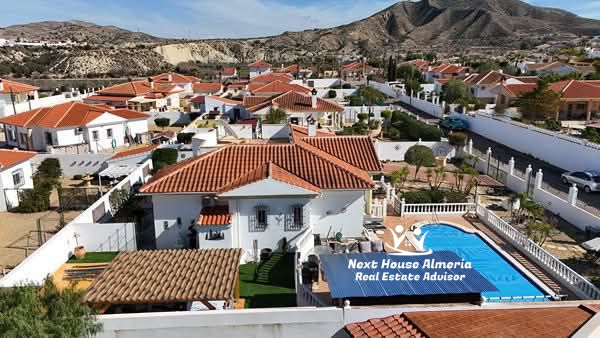 Image No.2-4 Bed Villa for sale