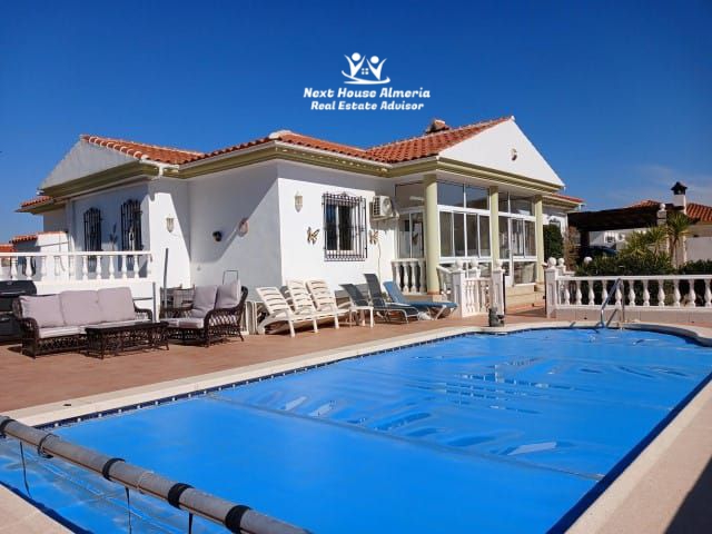 Image No.4-4 Bed Villa for sale