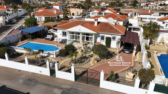 Image No.40-4 Bed Villa for sale