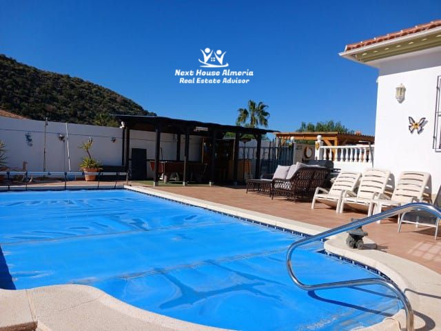 Image No.5-4 Bed Villa for sale