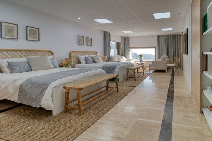 Image No.40-7 Bed Villa for sale