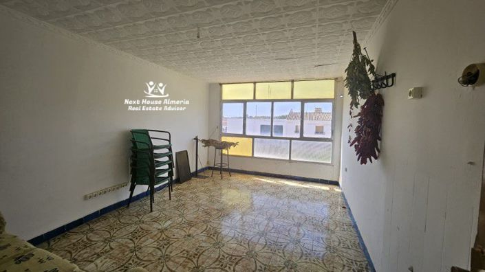 Image No.31-9 Bed Townhouse for sale