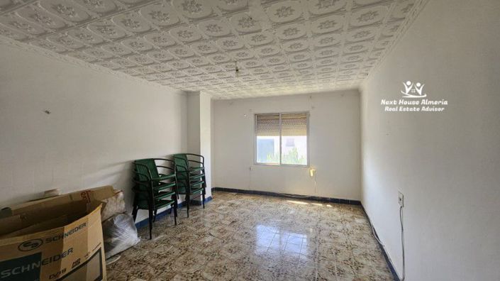 Image No.35-9 Bed Townhouse for sale