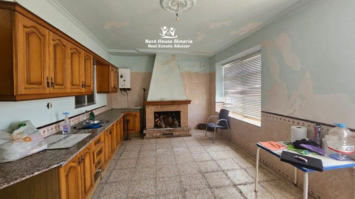 Image No.6-9 Bed Townhouse for sale