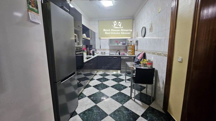 Image No.13-3 Bed Townhouse for sale