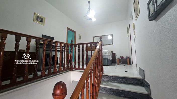 Image No.16-3 Bed Townhouse for sale