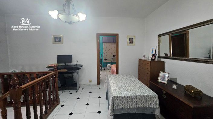 Image No.17-3 Bed Townhouse for sale