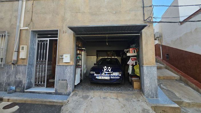 Image No.2-3 Bed Townhouse for sale