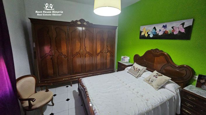 Image No.32-3 Bed Townhouse for sale