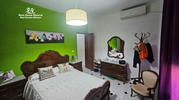 Image No.34-3 Bed Townhouse for sale