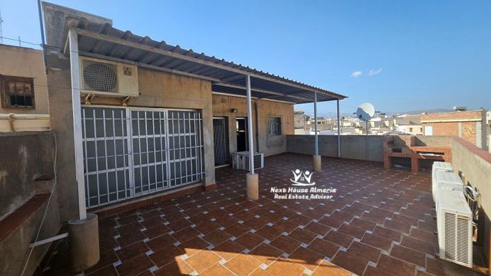 Image No.42-3 Bed Townhouse for sale