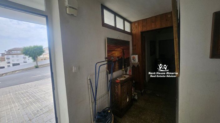 Image No.20-4 Bed Townhouse for sale