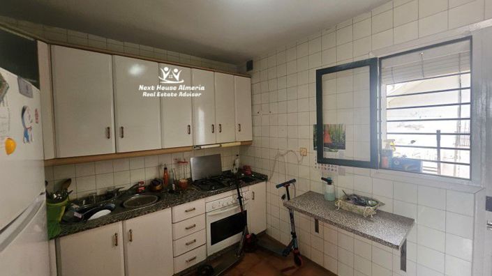 Image No.22-4 Bed Townhouse for sale