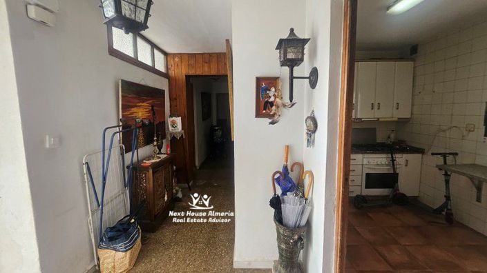 Image No.30-4 Bed Townhouse for sale