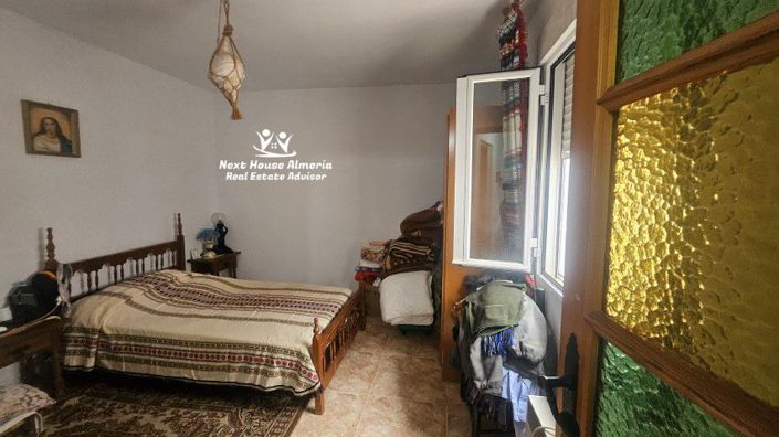 Image No.35-4 Bed Townhouse for sale