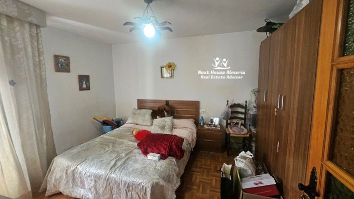 Image No.37-4 Bed Townhouse for sale