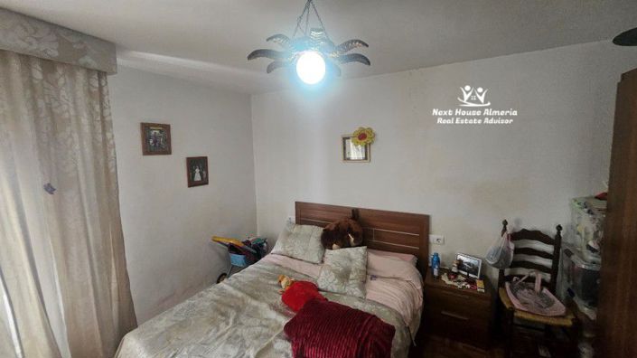 Image No.38-4 Bed Townhouse for sale