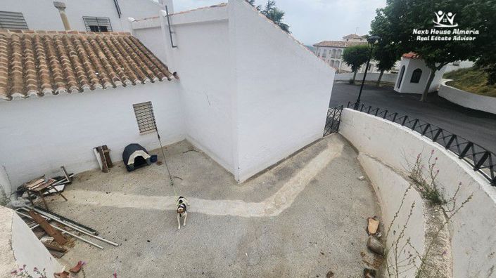 Image No.4-4 Bed Townhouse for sale