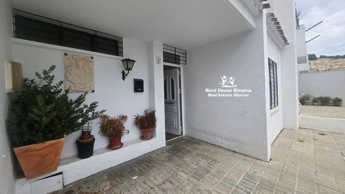 Image No.41-4 Bed Townhouse for sale