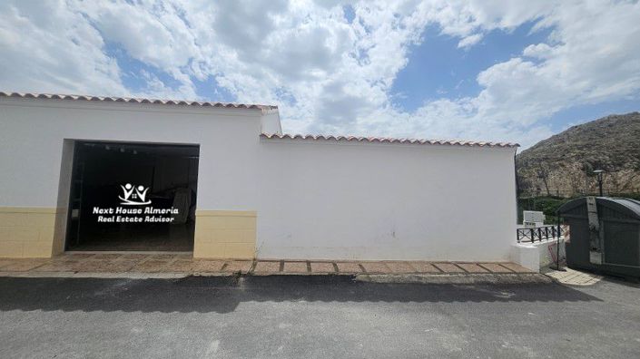 Image No.5-4 Bed Townhouse for sale