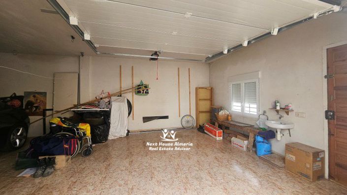 Image No.7-4 Bed Townhouse for sale