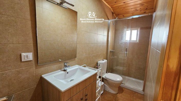 Image No.34-4 Bed Country House for sale