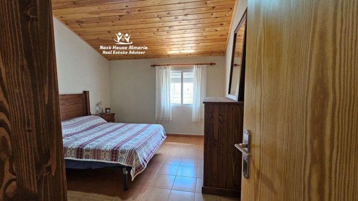 Image No.40-4 Bed Country House for sale