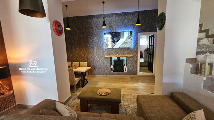 Image No.11-4 Bed Townhouse for sale