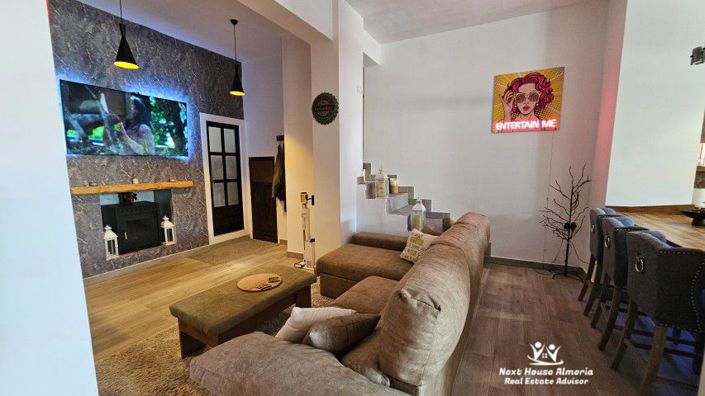 Image No.26-4 Bed Townhouse for sale